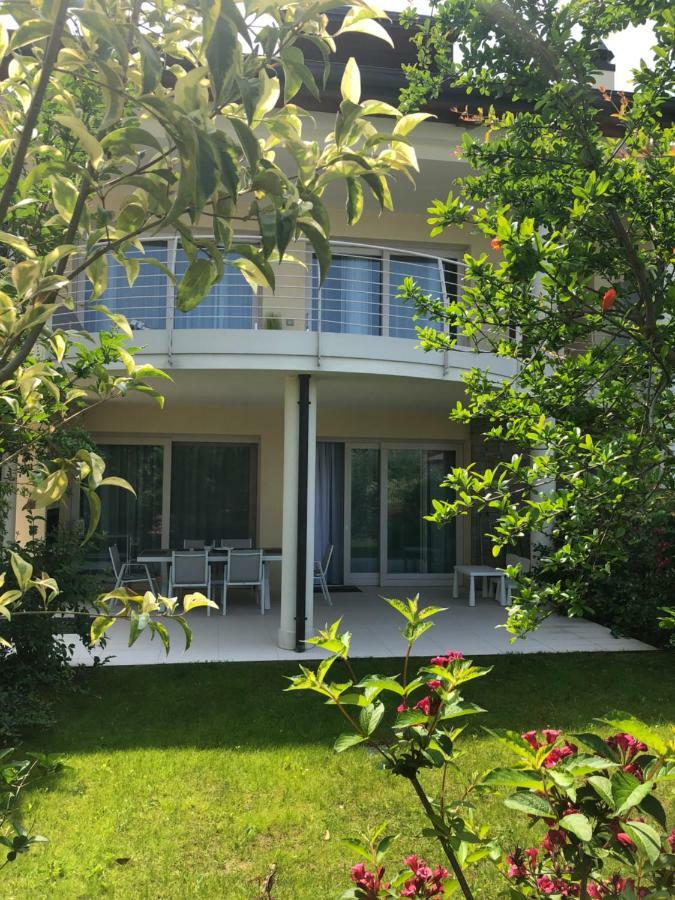 Paradise Luxury Apartments Sirmione Exterior photo