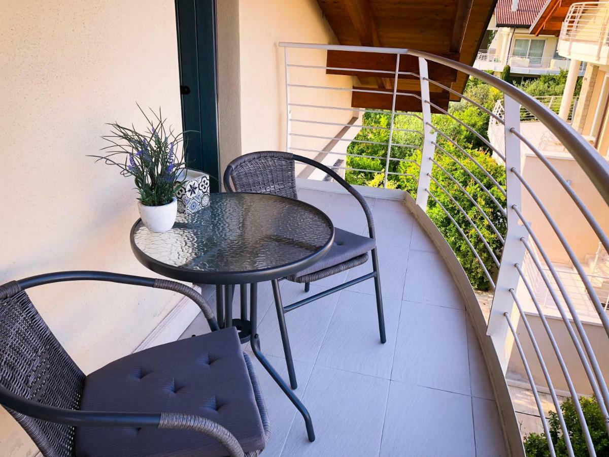 Paradise Luxury Apartments Sirmione Exterior photo