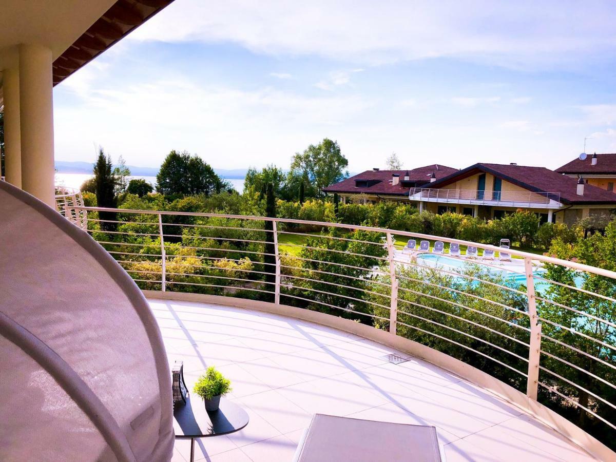 Paradise Luxury Apartments Sirmione Exterior photo