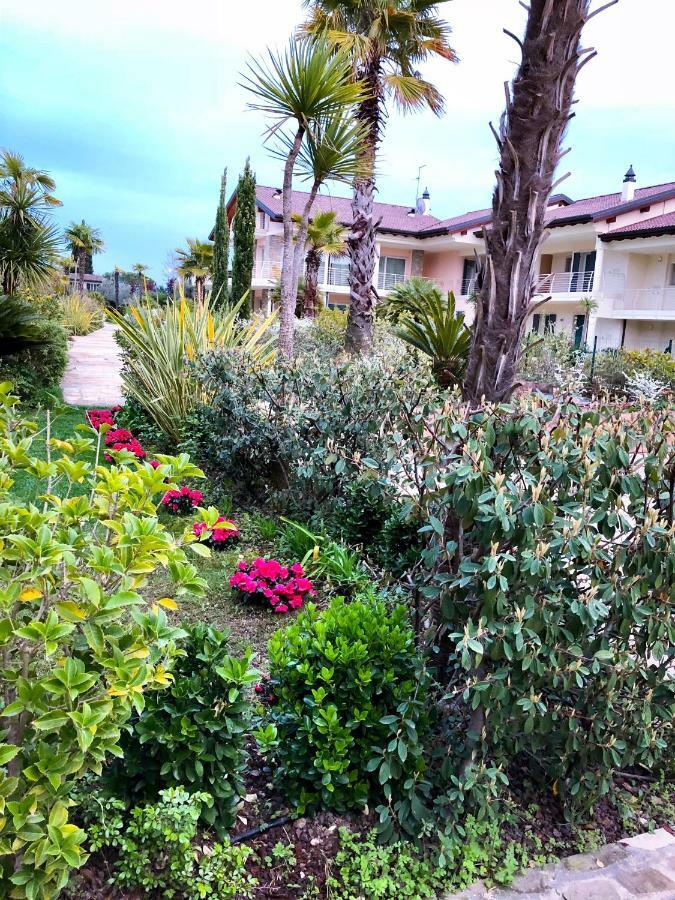 Paradise Luxury Apartments Sirmione Exterior photo