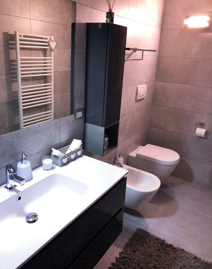 Paradise Luxury Apartments Sirmione Exterior photo
