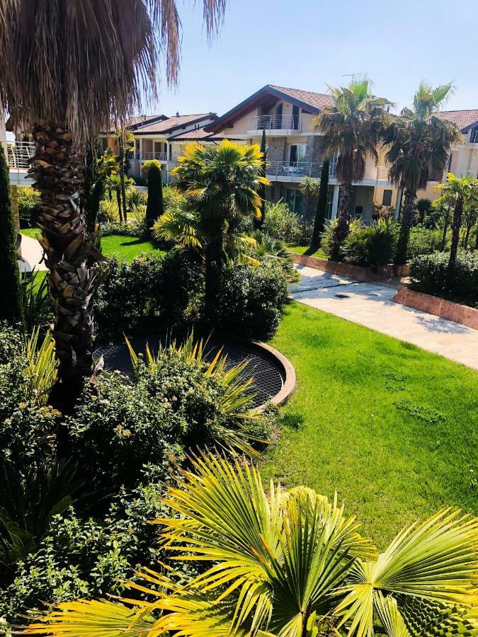 Paradise Luxury Apartments Sirmione Exterior photo