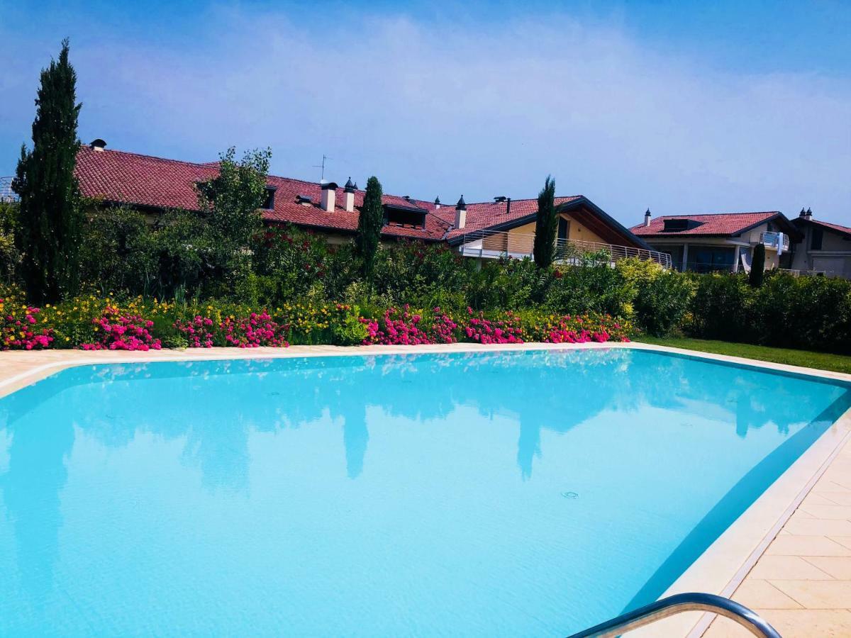 Paradise Luxury Apartments Sirmione Exterior photo